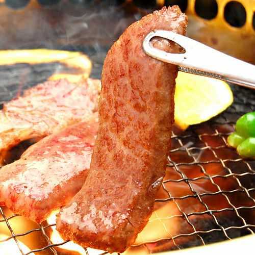 【送料無料】米沢牛特上カルビ（肩三角）【焼き肉用】  500g（2～3人前）　【冷蔵便】