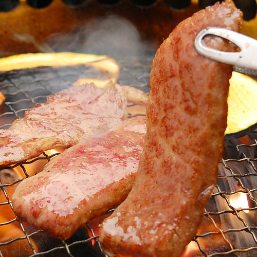 【敬老の日】【送料無料】<br>米沢牛上ロース（モモ）【焼き肉用】  400g2～3人前　【冷蔵便】