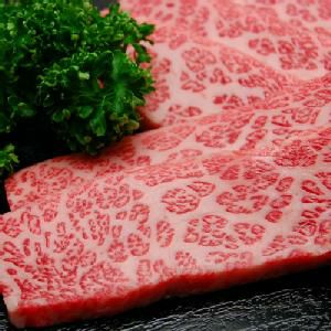 【敬老の日】【送料無料】<br>米沢牛特上カルビ（肩三角）【焼き肉用】  500g　【冷蔵便】